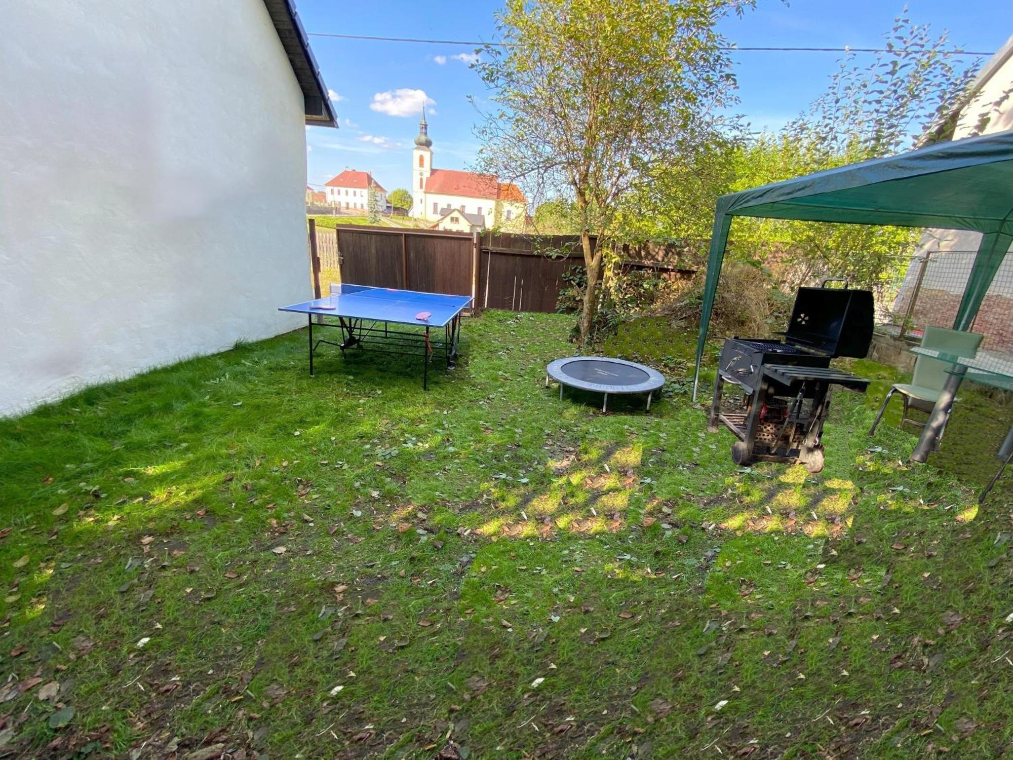 Rodinny Dum Radoska Divisov Bagian luar foto